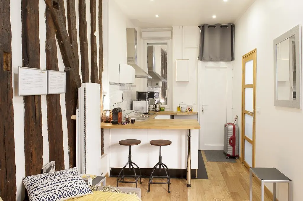 Petit Marais Apartment Paris